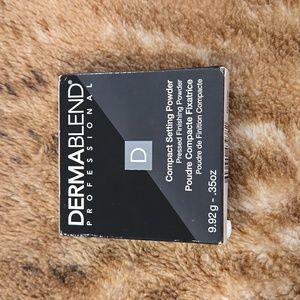 BNIB Dermablend Compact Pressed Setting Powder